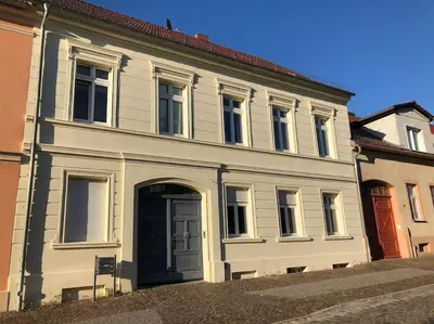 Das Gebäude in dem sich die Ferienwohnung befindet