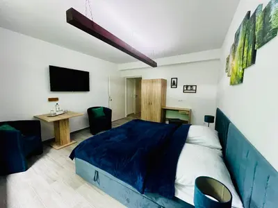 TV/Unterhaltungsangebot in der Unterkunft HOLI DAY SPA 2-Bett Zimmer App 4