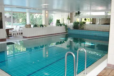 Der Swimmingpool an oder in der Nähe von HOLI DAY SPA 2-Bett Zimmer App 4