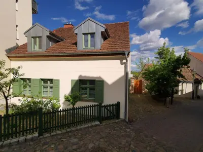 Das Gebäude in dem sich die Ferienwohnung befindet
