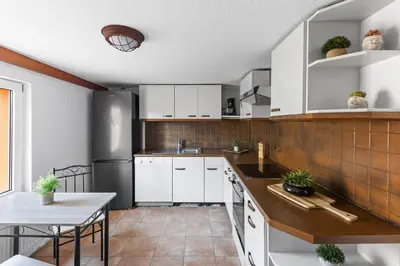 Grundriss der Unterkunft Sabina Monteurwohnung I 75 Zoll TV I KÜCHE I BAD I BACKOFEN I