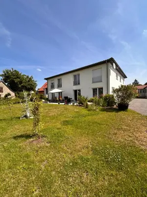Das Gebäude in dem sich die Ferienwohnung befindet