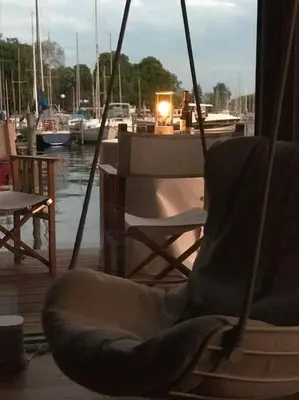 Ein Sitzbereich in der Unterkunft Hausboot vom Feinsten