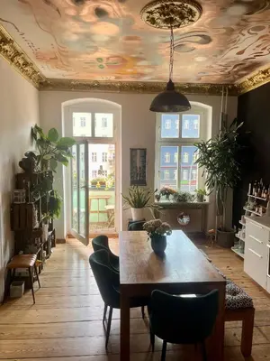 Ein Sitzbereich in der Unterkunft Spirit & Style - spacious, bright 75m2 - 2 bedroom in ideal Prenzlauer Berg location