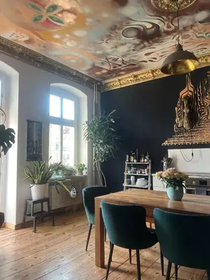 Ein Sitzbereich in der Unterkunft Spirit & Style - spacious, bright 75m2 - 2 bedroom in ideal Prenzlauer Berg location