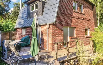 Das Gebäude in dem sich das Ferienhaus befindet