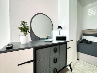 Ein Bett oder Betten in einem Zimmer der Unterkunft HolidayHome Apartments I Large 3 room apartment in the best location in Kreuzberg