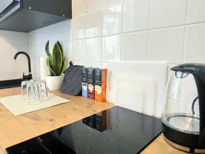 Küche/Küchenzeile in der Unterkunft HolidayHome Apartments I Top Design Apartment in Heart of Berlin-Friedrichshain