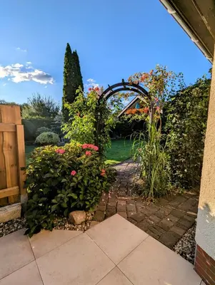 Ein Garten an der Unterkunft Ferienwohnung
