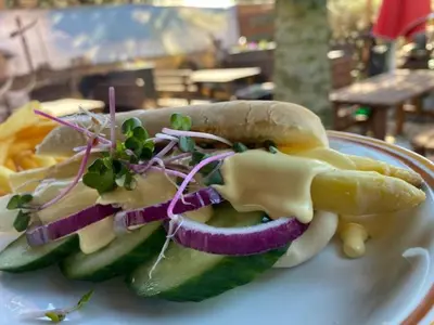 Essen im Hotel oder in der Nähe