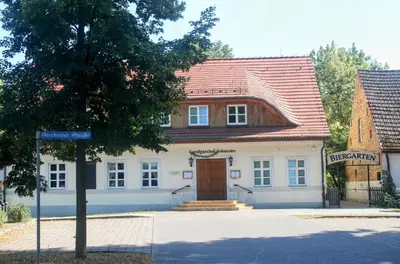 Das Gebäude in dem sich das Gasthaus befindet