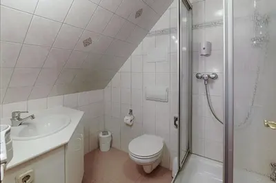 Ein Badezimmer in der Unterkunft Seehotel Schorfheide