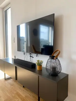 TV/Unterhaltungsangebot in der Unterkunft 5 Sterne Apartment, Nähe Flughafen Berlin, WLAN