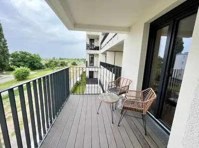 Ein Balkon oder eine Terrasse in der Unterkunft 5 Sterne Apartment, Nähe Flughafen Berlin, WLAN