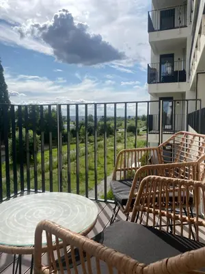 Ein Balkon oder eine Terrasse in der Unterkunft 5 Sterne Apartment, Nähe Flughafen Berlin, WLAN