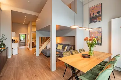 Ein Sitzbereich in der Unterkunft Exclusives Cube loft nahe Hauptbahnhof