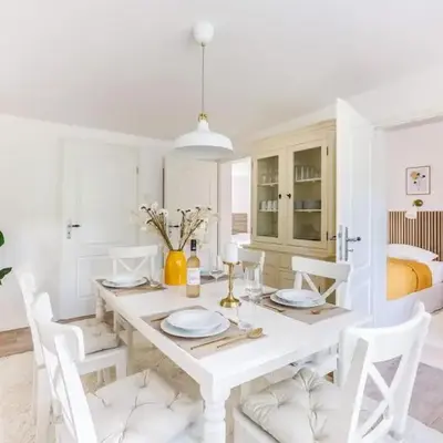 Ferienhaus Goldene Zeit I Terasse I Parkplatz I 3 SZ I 2 Bäder I 2 min zum See