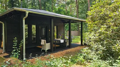 Ein Garten an der Unterkunft Kleine Auszeit - Cottage im Grünen