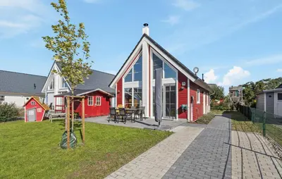 Das Gebäude in dem sich das Ferienhaus befindet
