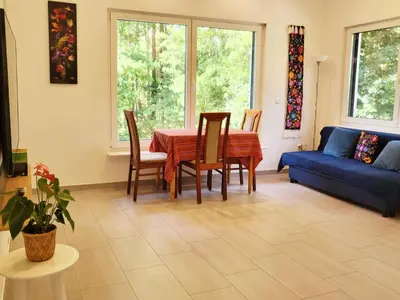 Ein Sitzbereich in der Unterkunft Haus am Walde