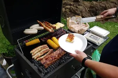 Ein für Gäste verfügbarer Grill in der Ferienwohnung