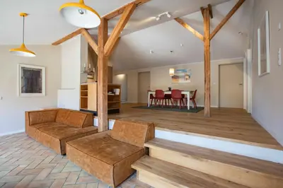 Ein Sitzbereich in der Unterkunft Große Wohnung mit Loggia