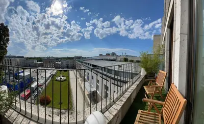 Ein Balkon oder eine Terrasse in der Unterkunft NexLiving Berlin Brandenburger Tor