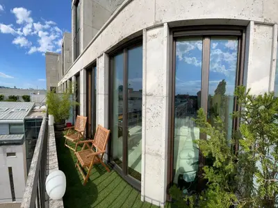 Ein Balkon oder eine Terrasse in der Unterkunft NexLiving Berlin Brandenburger Tor