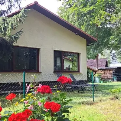 Ferienwohnung Am See mit kleinem Boot und 3er Kajak und 2 SUP