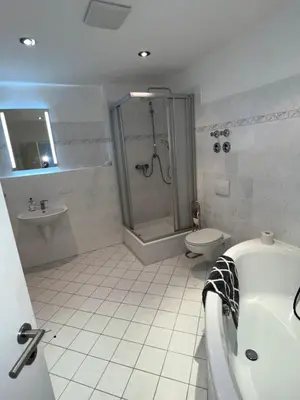 Ein Badezimmer in der Unterkunft Great Central City Apartments