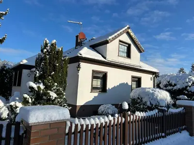 Perfekte Auszeit - Charmantes Ferienhaus Neuenhagen bei Berlin im Winter