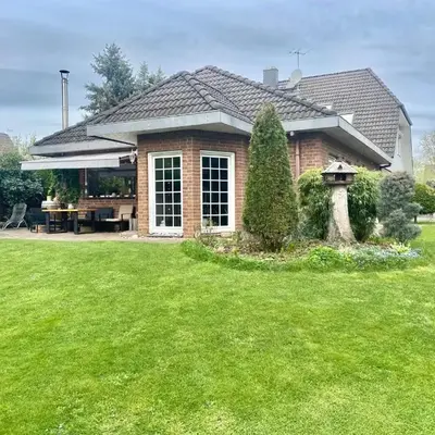 Ferienhaus in Wald und Seenähe
