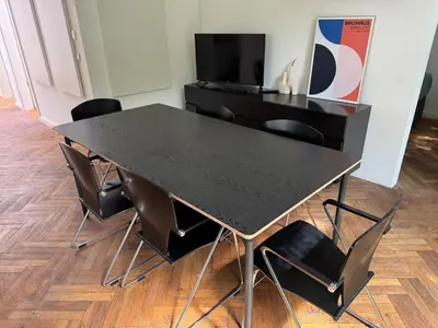 TV/Unterhaltungsangebot in der Unterkunft Zentrales Gartenhaus Loft in Berlin