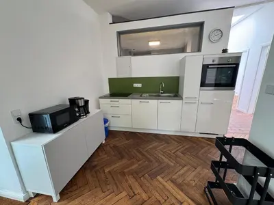 Küche/Küchenzeile in der Unterkunft Zentrales Gartenhaus Loft in Berlin