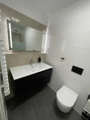 Ein Badezimmer in der Unterkunft Aviators Guest House - Premium Room