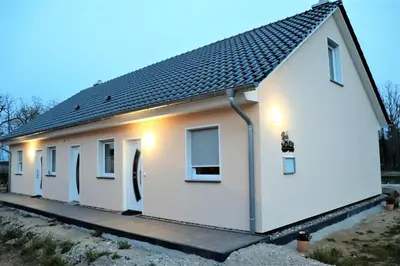 Das Gebäude in dem sich die Ferienwohnung befindet