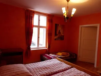 Ein Bett oder Betten in einem Zimmer der Unterkunft FeWo 2 - b67191