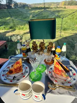 Essen in der Zelt-Lodge oder in der Nähe