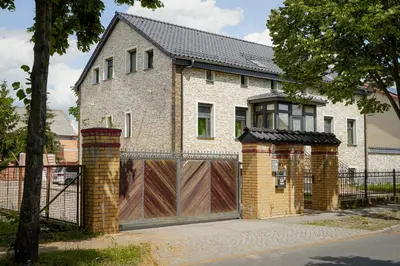 Das Gebäude in dem sich das Aparthotel befindet