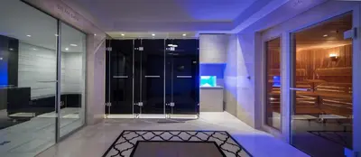 Ein Badezimmer in der Unterkunft TITANIC Gendarmenmarkt Berlin