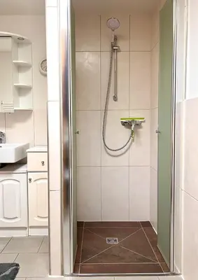 Ein Badezimmer in der Unterkunft Turmhof Jüterbog