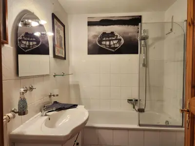 Ein Badezimmer in der Unterkunft Ferienwohnungen Hakenbuden