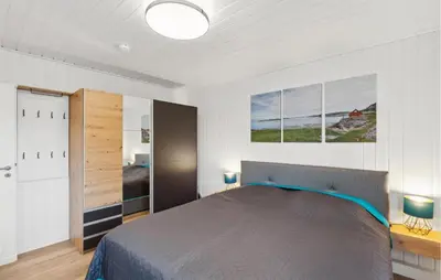 Ein Bett oder Betten in einem Zimmer der Unterkunft Amazing Home In Wandlitz Ot Zerpenschl