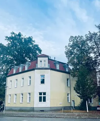 Das Gebäude in dem sich das Gasthaus befindet