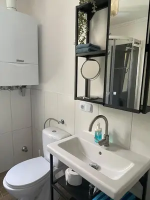 Ein Badezimmer in der Unterkunft Am Goethe Bogen