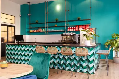 Ein Restaurant oder anderes Speiselokal in der Unterkunft Coffee Inn Hostel Berlin