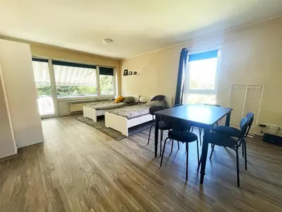 Ein Sitzbereich in der Unterkunft 3-Zimmer-Monteurwohnung - Balkon - Bad - Küche - Free WiFi & Parking