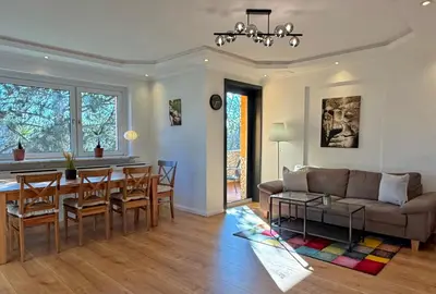 Ein Sitzbereich in der Unterkunft Ruhiges Apartment in Berlin mit Parkplatz & Balkon