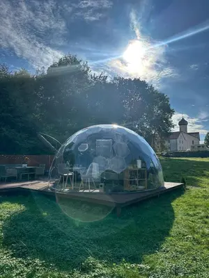 Ein Garten an der Unterkunft Paradiesufer am See