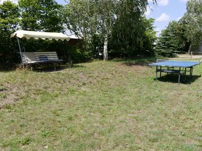 Ein Garten an der Unterkunft Ferienwohnung mit Garten - 10 Minuten von Templin
